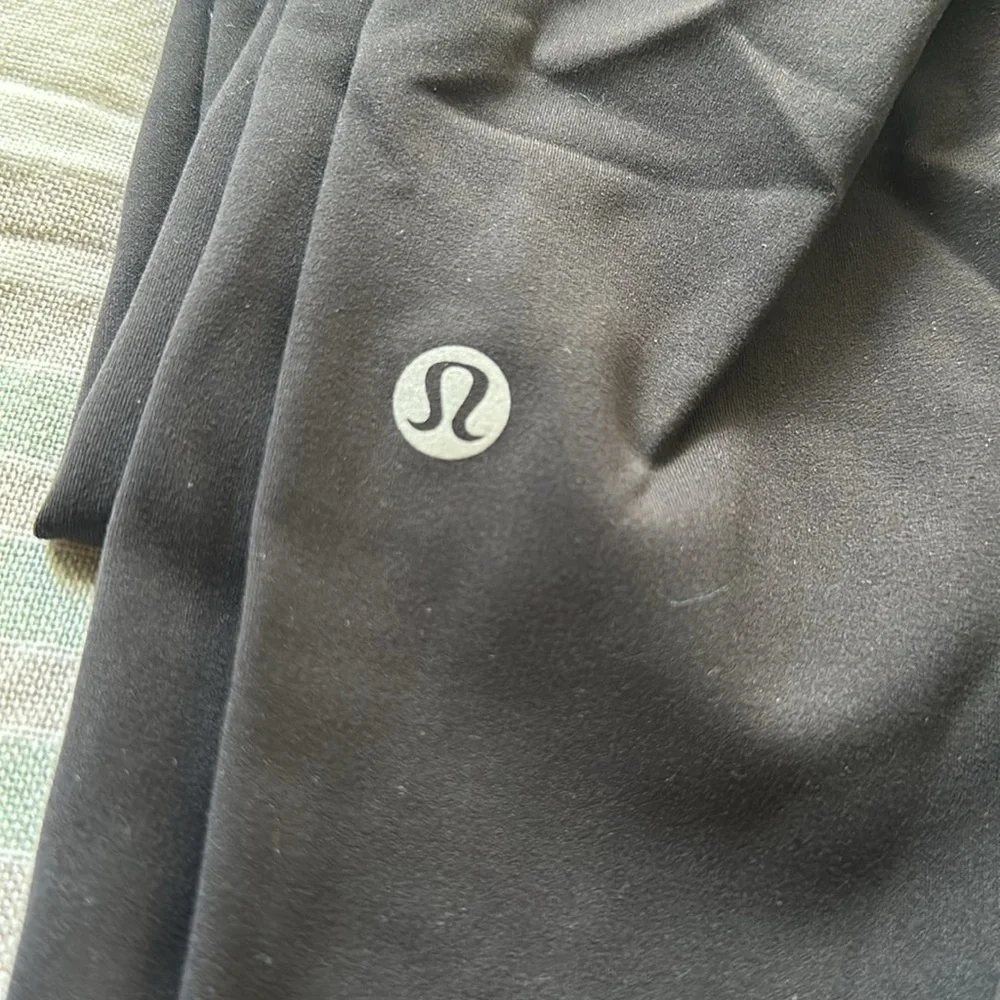 Lululemon Wunder with pockets